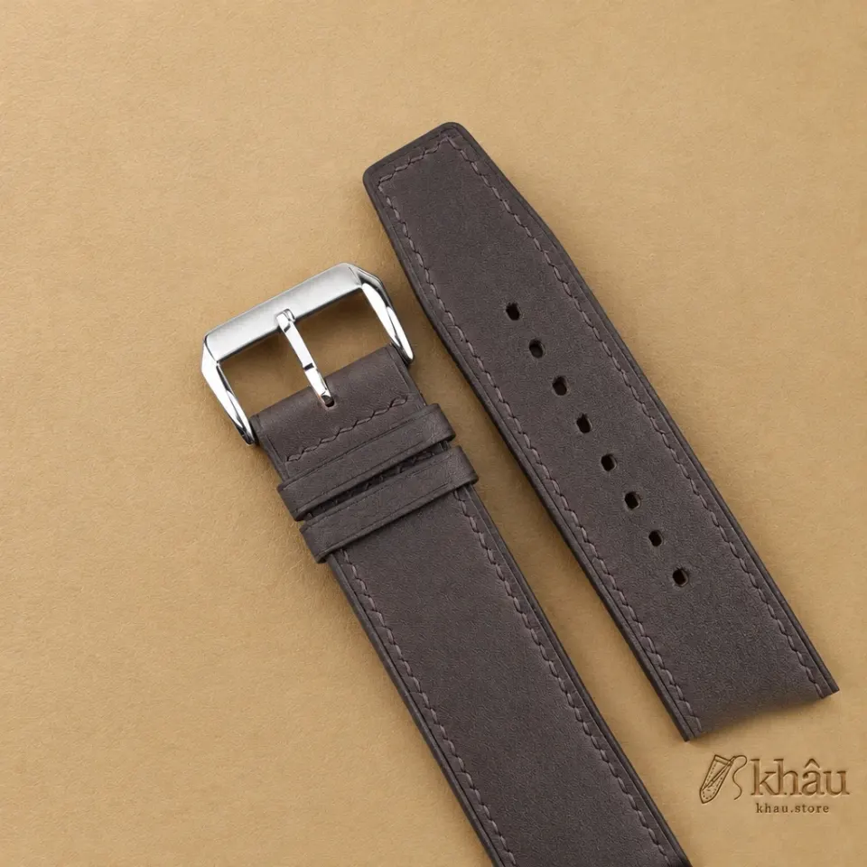 Dark Brown Smooth Calf Leather Apple Watch Band Pilot Shape — additional view