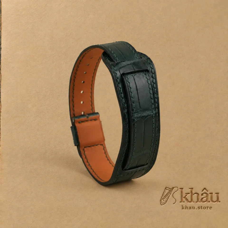 Vintage Dark Green Alligator Leather Bund Strap — front view