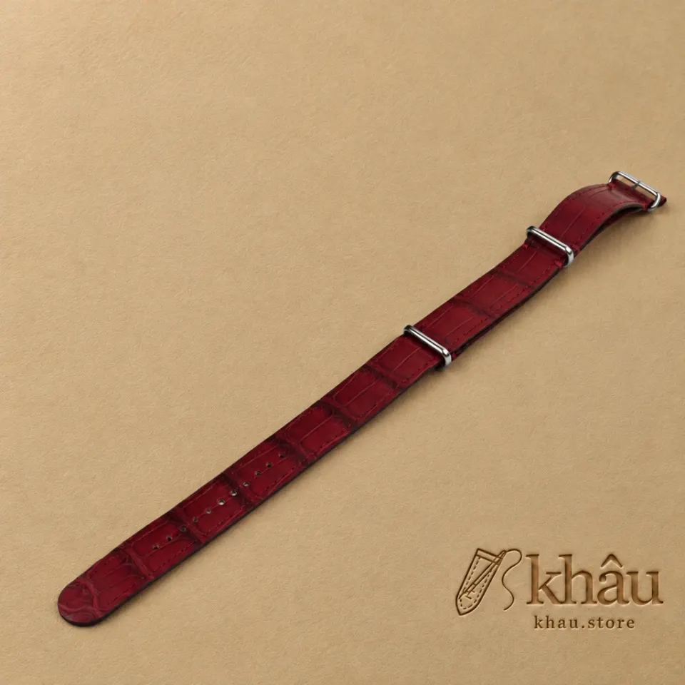 NATO Bordeaux Alligator Lining Bordeaux Alligator Round Scales Leather Watch Strap — front view